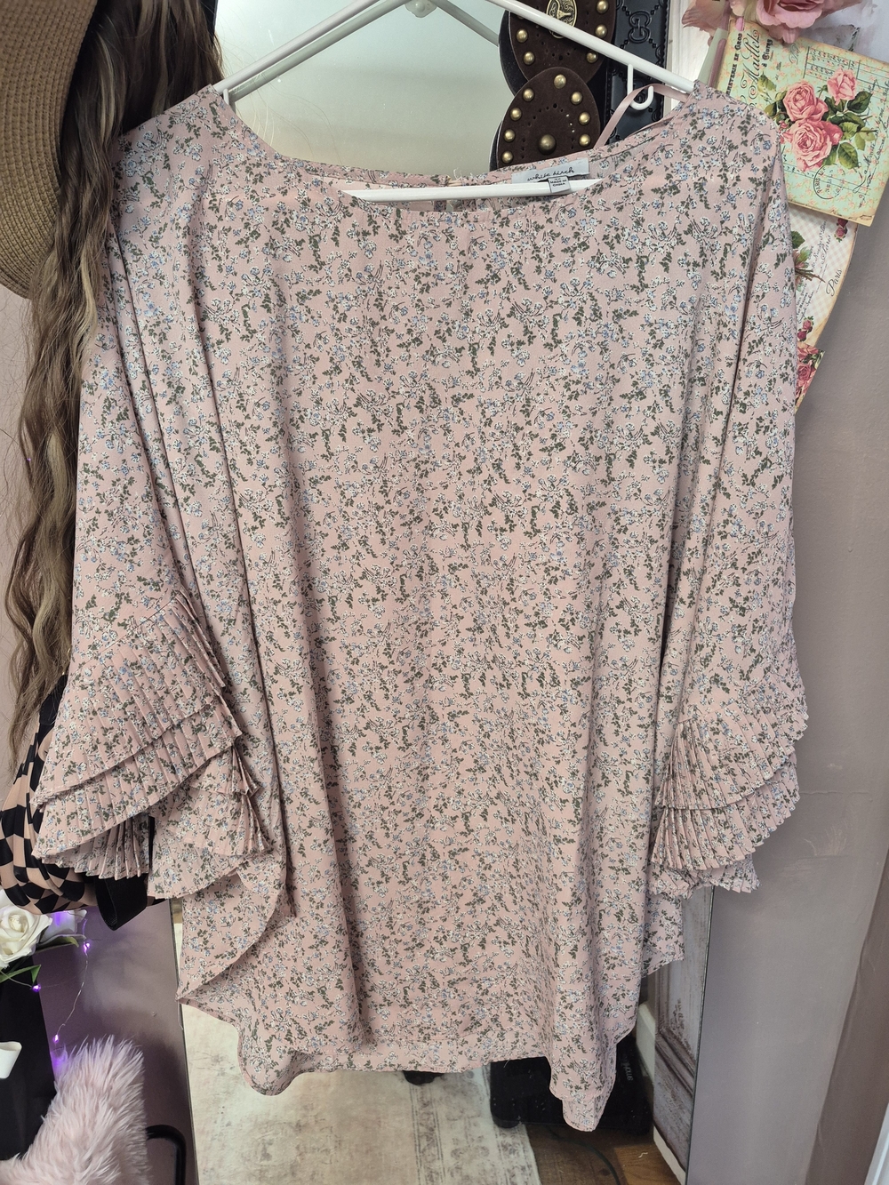 white birch Dusty Pink Floral Ruffle Sleeve Blouse